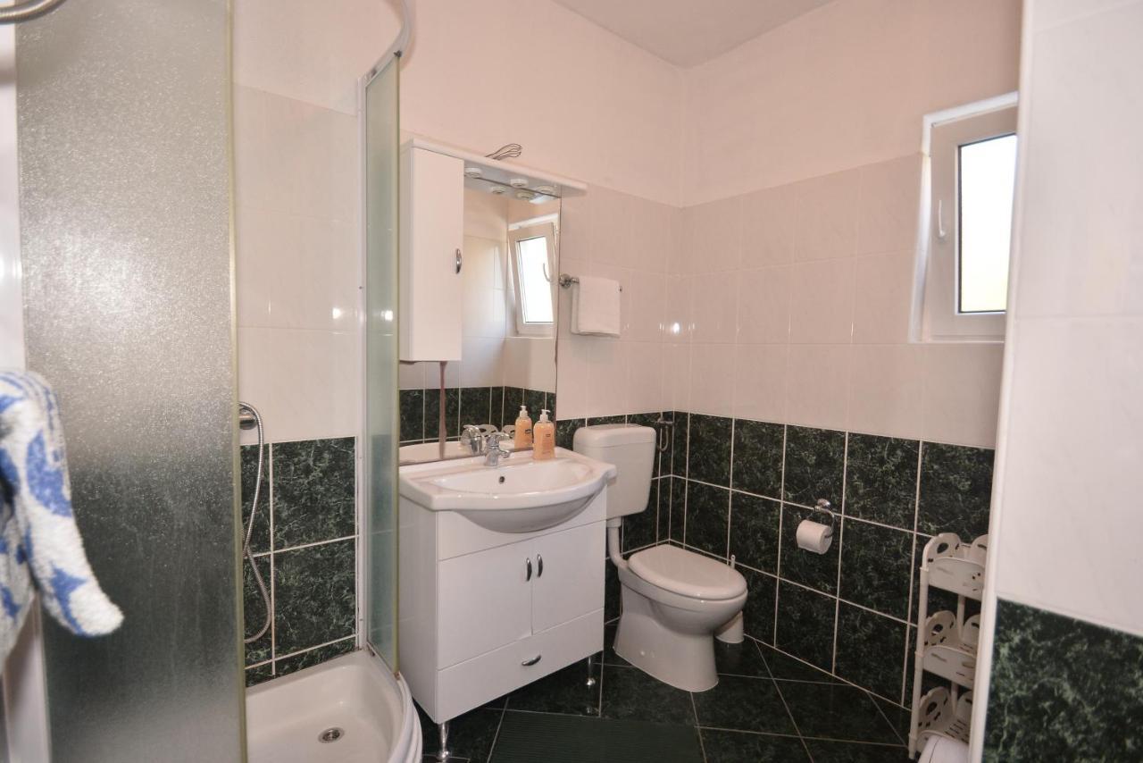 Apartments By The Sea Suhi Potok, Omis - 14555 جيسينتسي المظهر الخارجي الصورة